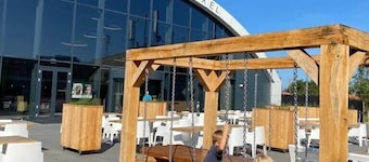 Cozy FH for 6 people, quiet location, swimming pool, pets on request