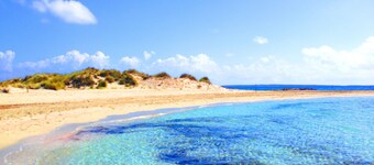 IBIZA VISTA -lomamökki ehdottomassa unelmapaikassa WiFi / uima-allas