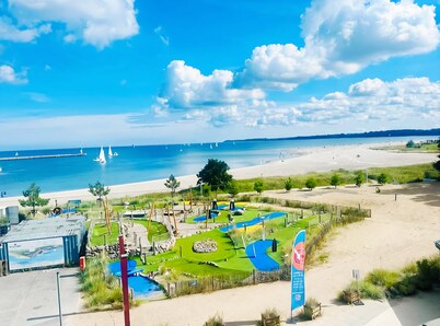 Nice holiday home with a fireplace and free WiFi right on the Baltic Sea beach