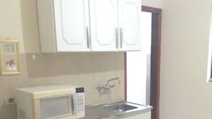 Refrigerador y microondas