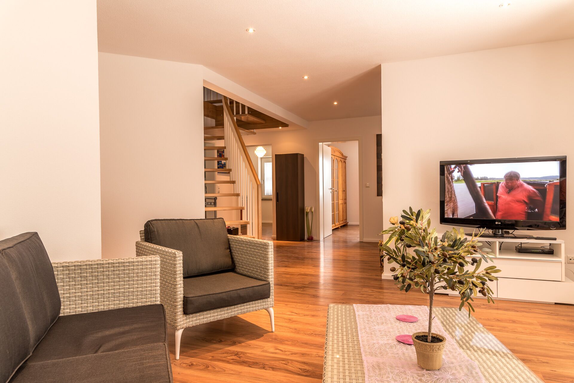 Light-flooded duplex with balcony in the suburb of the wine capital Würzburg