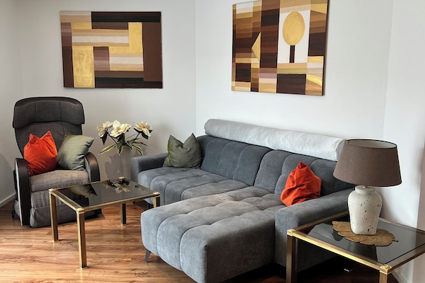 Wohnzimmer mit TV-Sessel