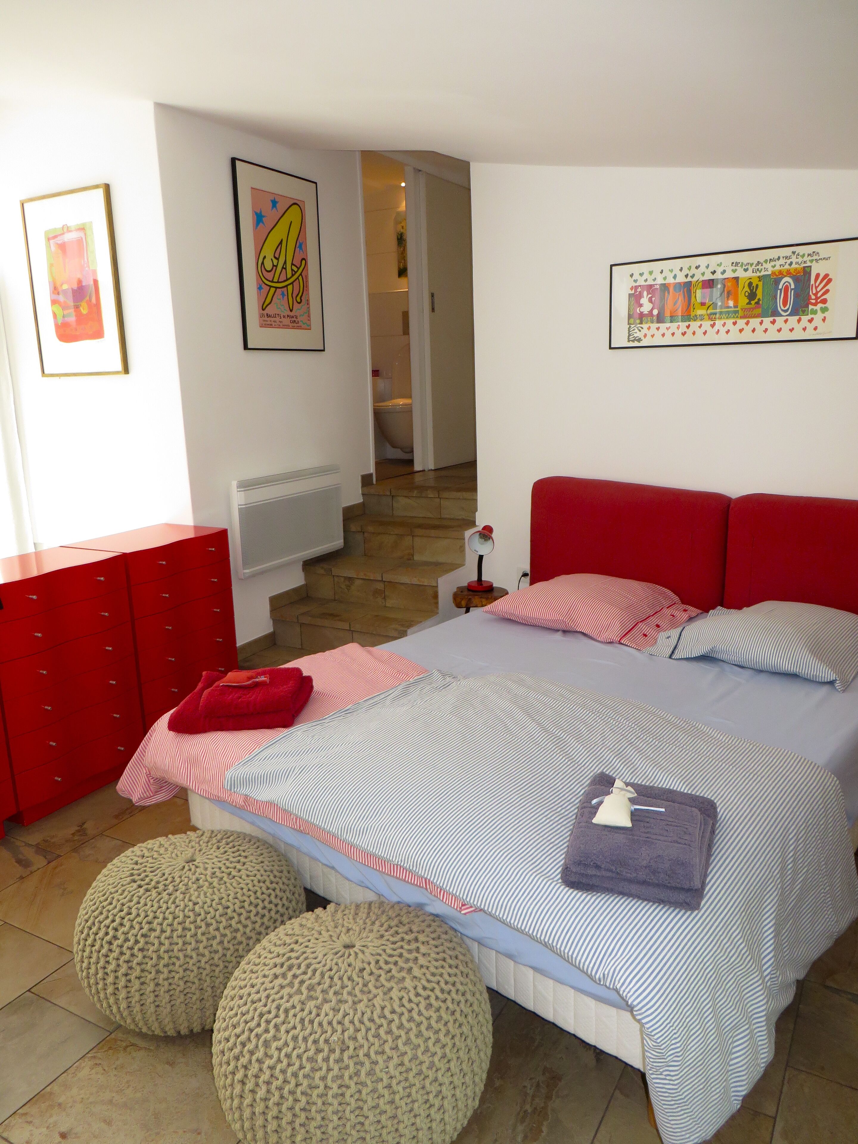 2 chambres, bureau, fer et planche à repasser, Wi-Fi gratuit