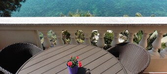 plage appartement de vacances en famille dans la premiÚre rangée de la mer (C6)