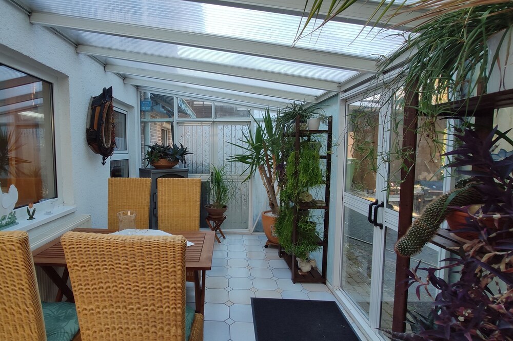 Idyllic Condo / Wanderreitstation with conservatory and private courtyard