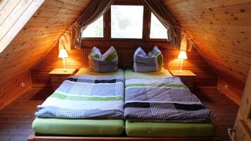 2 habitaciones, cuna de viaje, wifi gratis y ropa de cama