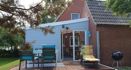 obtener una ventaja clara! Acogedora casa de vacaciones en Ditzum, amplio jardín, perro bien!