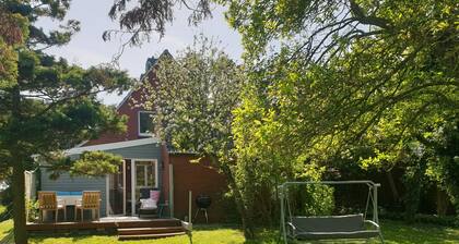 To get my head clear! Cozy cottage in Ditzum, large garden, dogs ok!