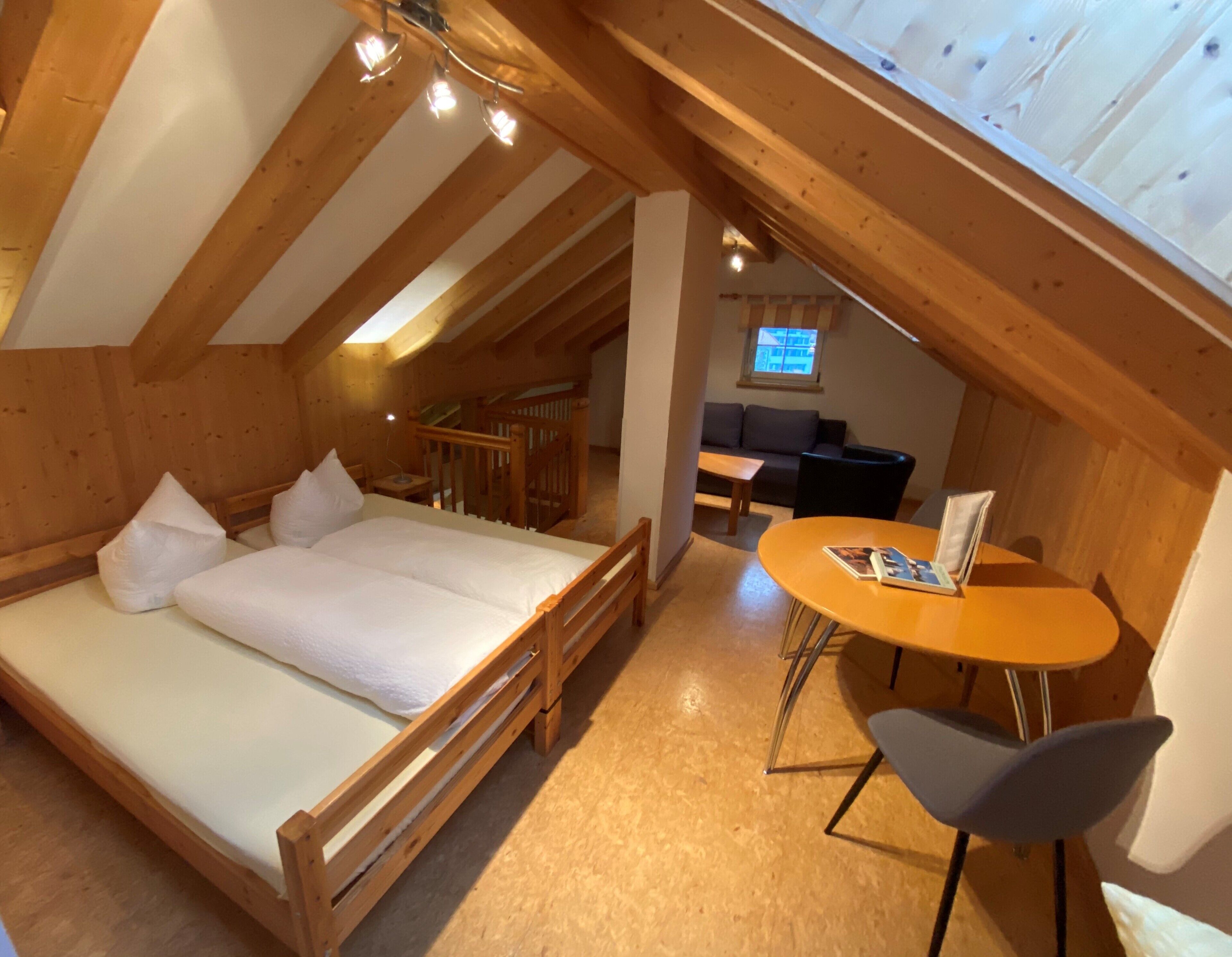 3 habitaciones, cuna de viaje, wifi y ropa de cama 