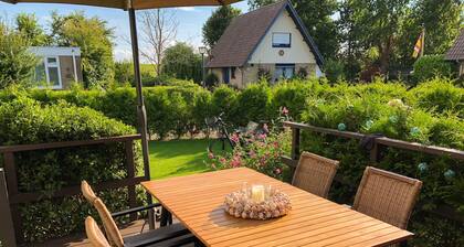 Cozy bungalow near the beach - only 500 m over the dike to the beach