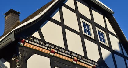 Perfekter Urlaub im "Alten Pastorat" Assinghausen - modern in alten Gemäuern