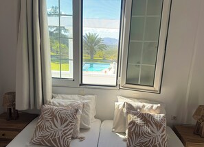 4 chambres, fer et planche à repasser, Wi-Fi gratuit, draps fournis