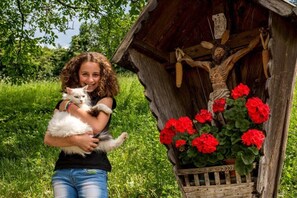 Property grounds - Farm holidays with animals, child-friendly, pets are welcome (Völs am Schlern)
