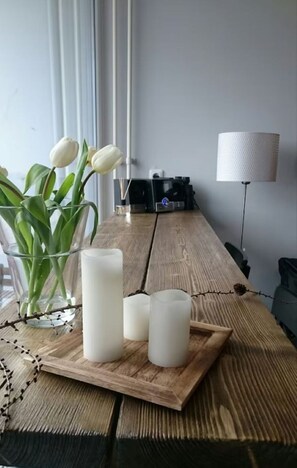 Unclassified image, 3 of 17, button