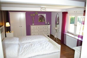 3 Schlafzimmer, Bügeleisen/Bügelbrett, Reisekinderbett, kostenloses WLAN