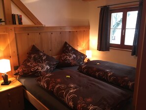 2 soverom, reiseseng for barn, wi-fi (inkludert) og sengetøy