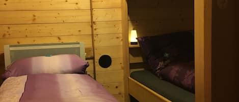 2 chambres, lit parapluie, Wi-Fi gratuit, draps fournis