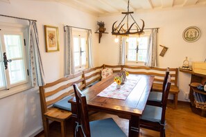 Dining - Free WiFi beautiful nature hiking relaxation calm recharge your batteries Landhaus (Anger)