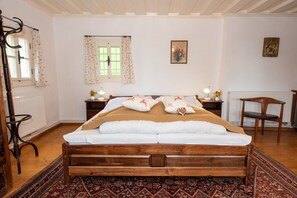 3 dormitorios, escritorio, tabla de planchar con plancha y wifi gratis