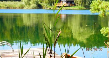 Bucherhof idyllic single location near the forest with its own lake, pure nature.