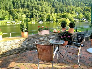Terrace/patio - Apartment with Terrace, dogs welcome, close to the city centre (Rheinland-Pfalz)