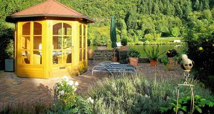 Apartment with Terrace, dogs welcome, close to the city centre