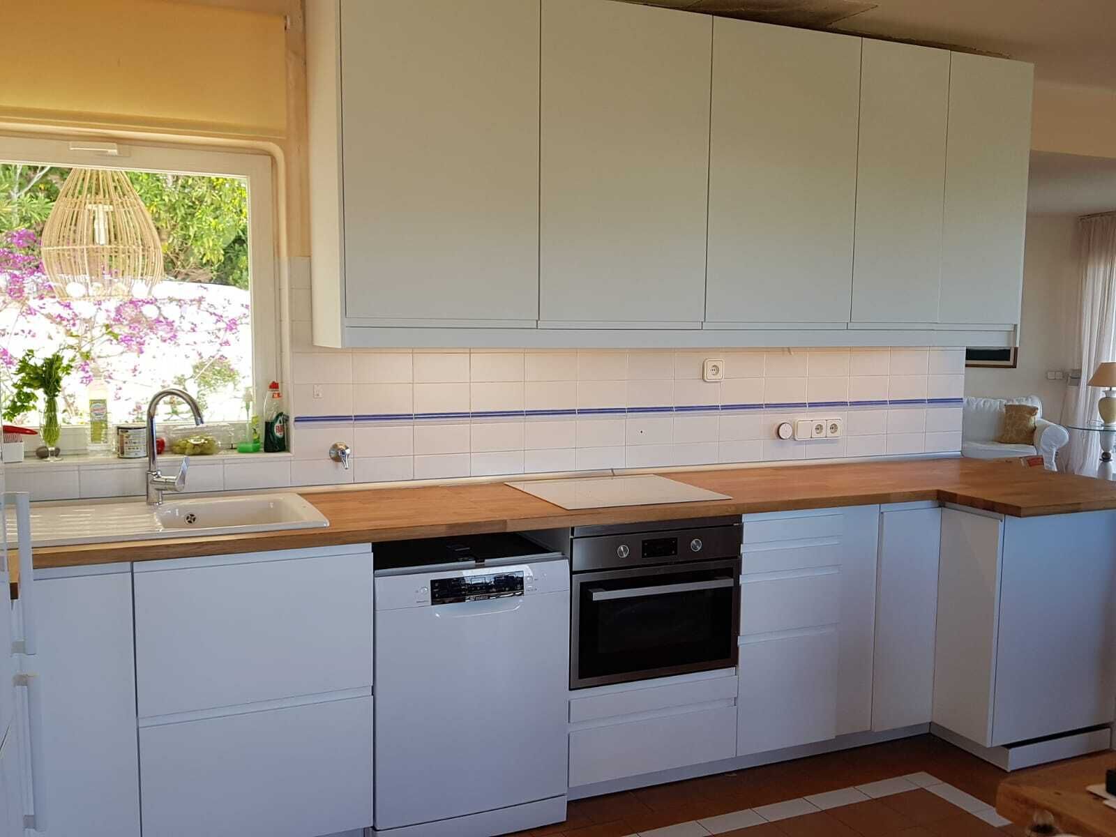 Fantastic view, great location, large very private villa