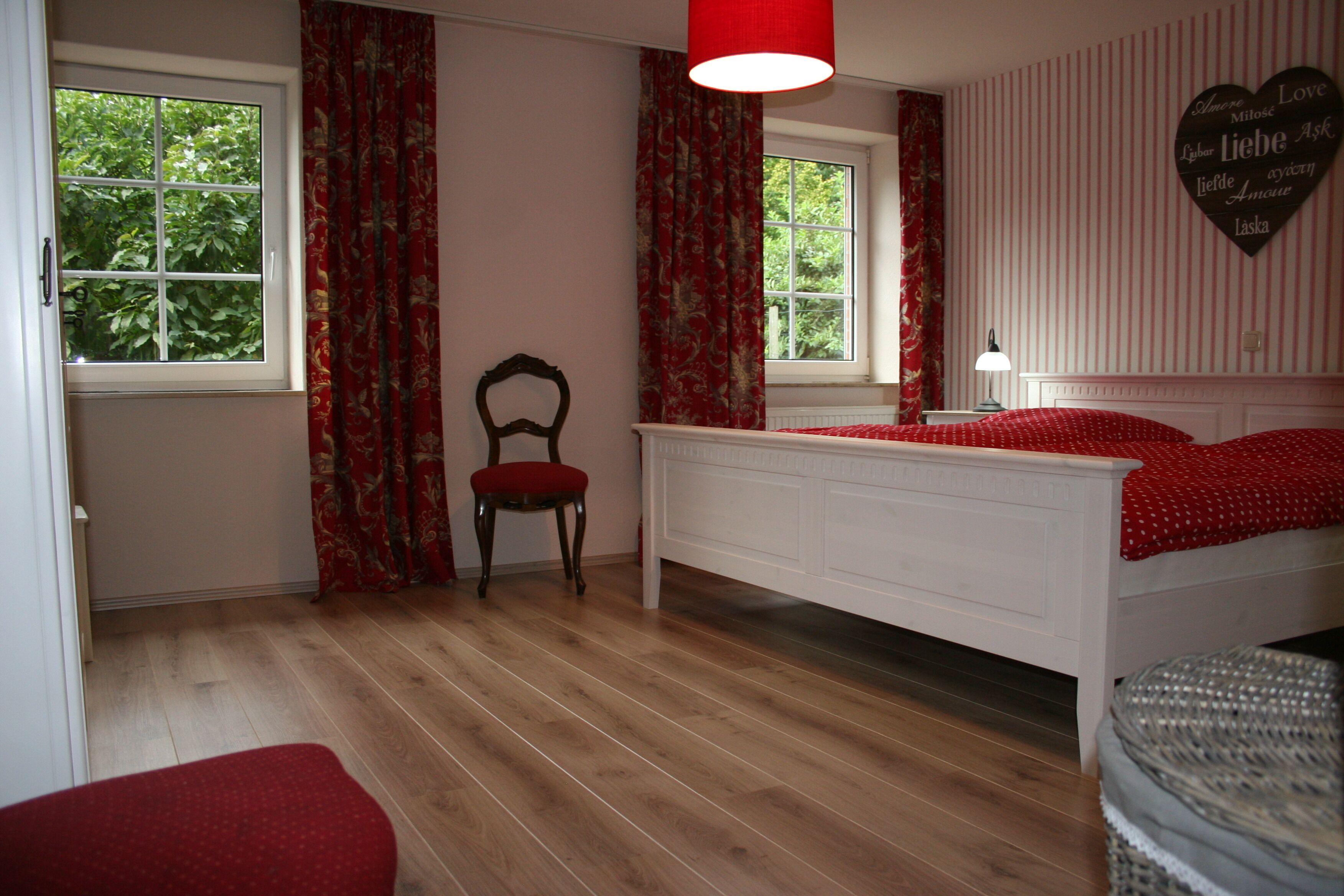Schlafen 1 mit Doppelbett 200x200 cm 