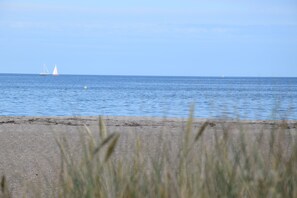 Beach nearby - 1a location right on the water on the quay at Olpenitz! Schleiblick AND sea view! (Kappeln)
