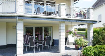 **** Appartement Confort Petit Kylltal Ă Oberstadtfeld / Eifel, terrasse sud de 30 mÂČ