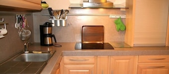 Comfortable house with nice terraces and wonderful garden, Lacanau-Ocean