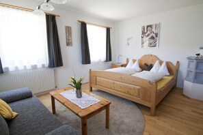 4 Schlafzimmer, Bügeleisen/Bügelbrett, kostenloses WLAN, Bettwäsche
