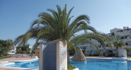 Kaunis DUPLEX PENTHOUSE POHJOISSA satamassa ja rannalla lähellä