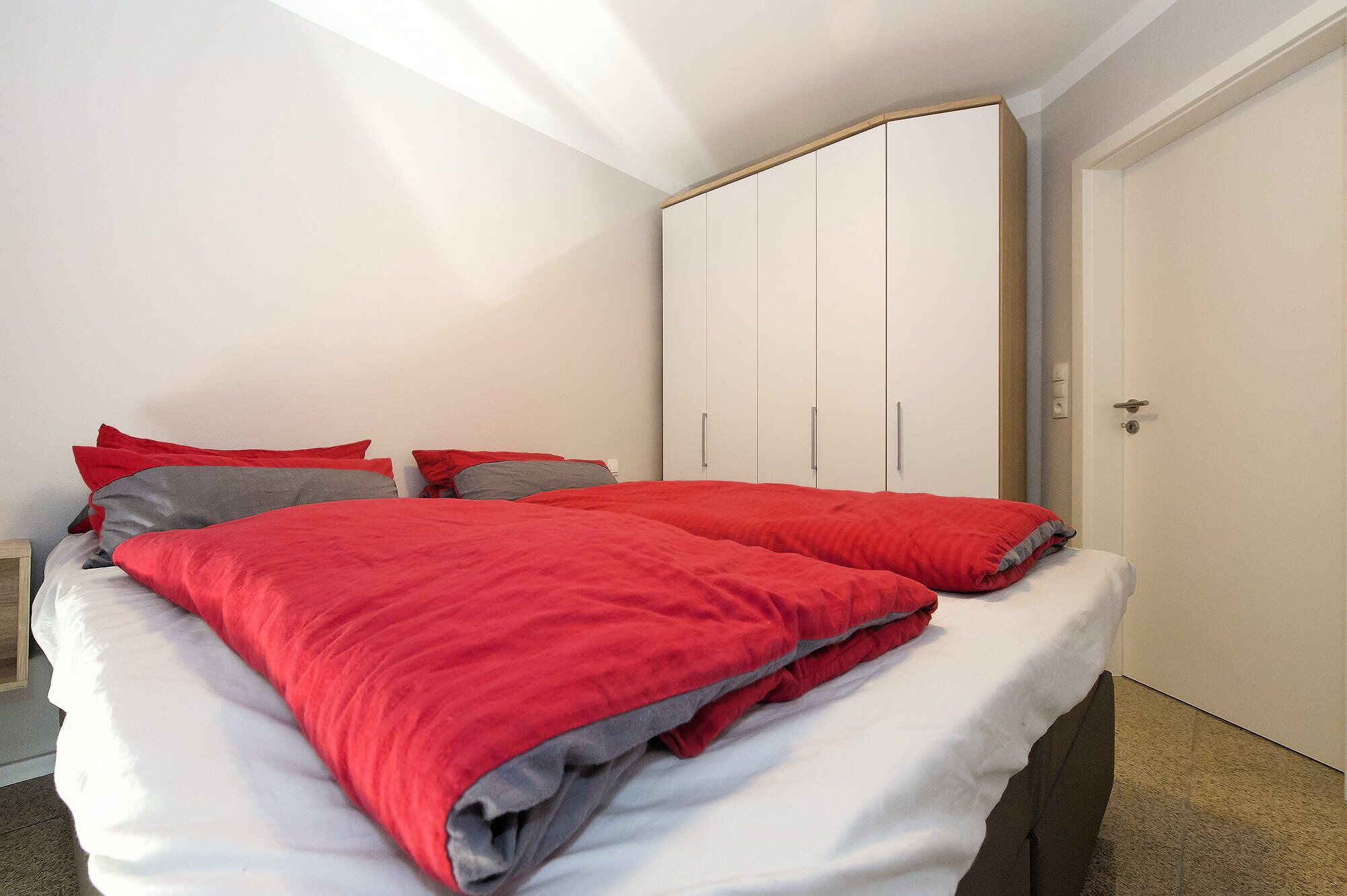 2 Schlafzimmer, Zimmersafe, Bügeleisen/Bügelbrett, kostenloses WLAN