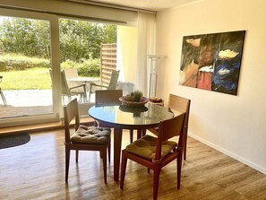 تناول الطعام