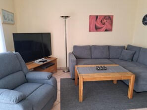 Smart TV, DVD player