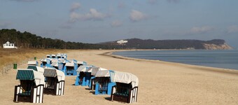 Exclusivo apartamento con vistas al mar, terraza orientada al sur, jardín u. estacionamiento