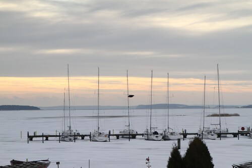 Fewo i. Groß Zicker, Meerblick, familienfreundlich, EG m. Terrasse u. Parkplatz