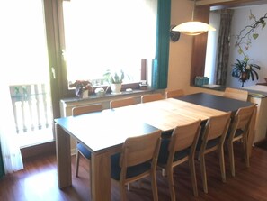 Dining - Panorama-FeWo**** BEI WINTERBERG, 2 -10 pers., box-spring beds, WIFI / WLAN  (Schmallenberg)