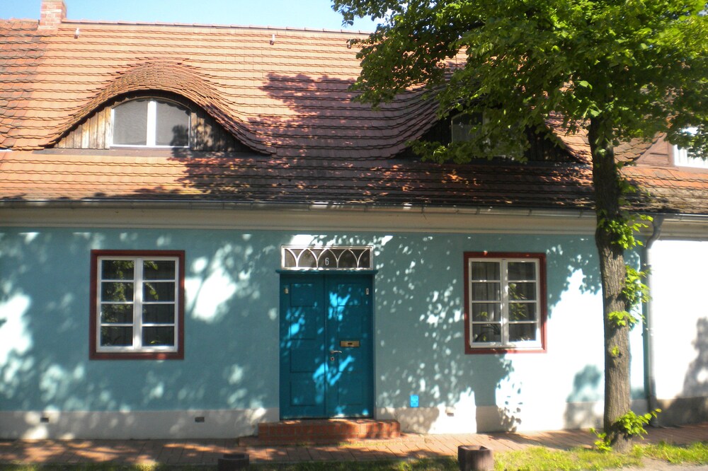Apartment Fam. D. Sossna<br><br>Lewaldstr. 6<br>14774 Brandenburg<br>