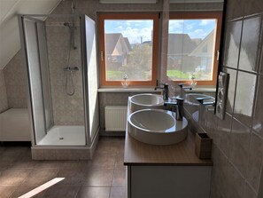 Hair dryer - House on the Zuiderzee beach, vacation home right on the water with Wifi  (Medemblik)