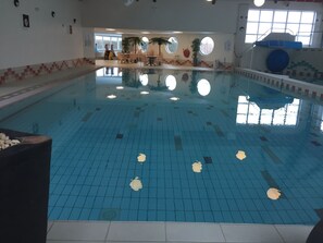 Piscina interna, piscina aquecida