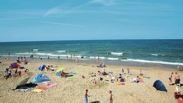 Beach nearby, sun loungers