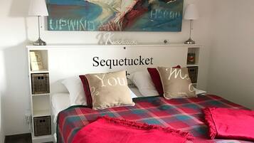 2 bedrooms, iron/ironing board, travel crib, WiFi