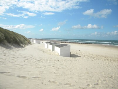 Cozy, comfortable vacation apartment near the sea
