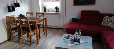 TV connectée, lecteur de DVD, livres, vidéothÚque