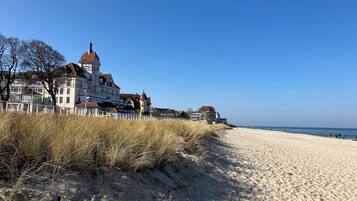 Beach nearby, beach towels