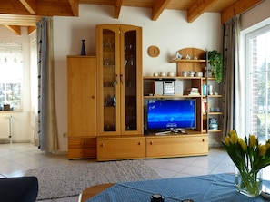 Interior - Sunny spacious. DHH, 3 bedrooms, 6 pers., NR, WLan, close to the beach, washer + dryer (Niedersachsen)