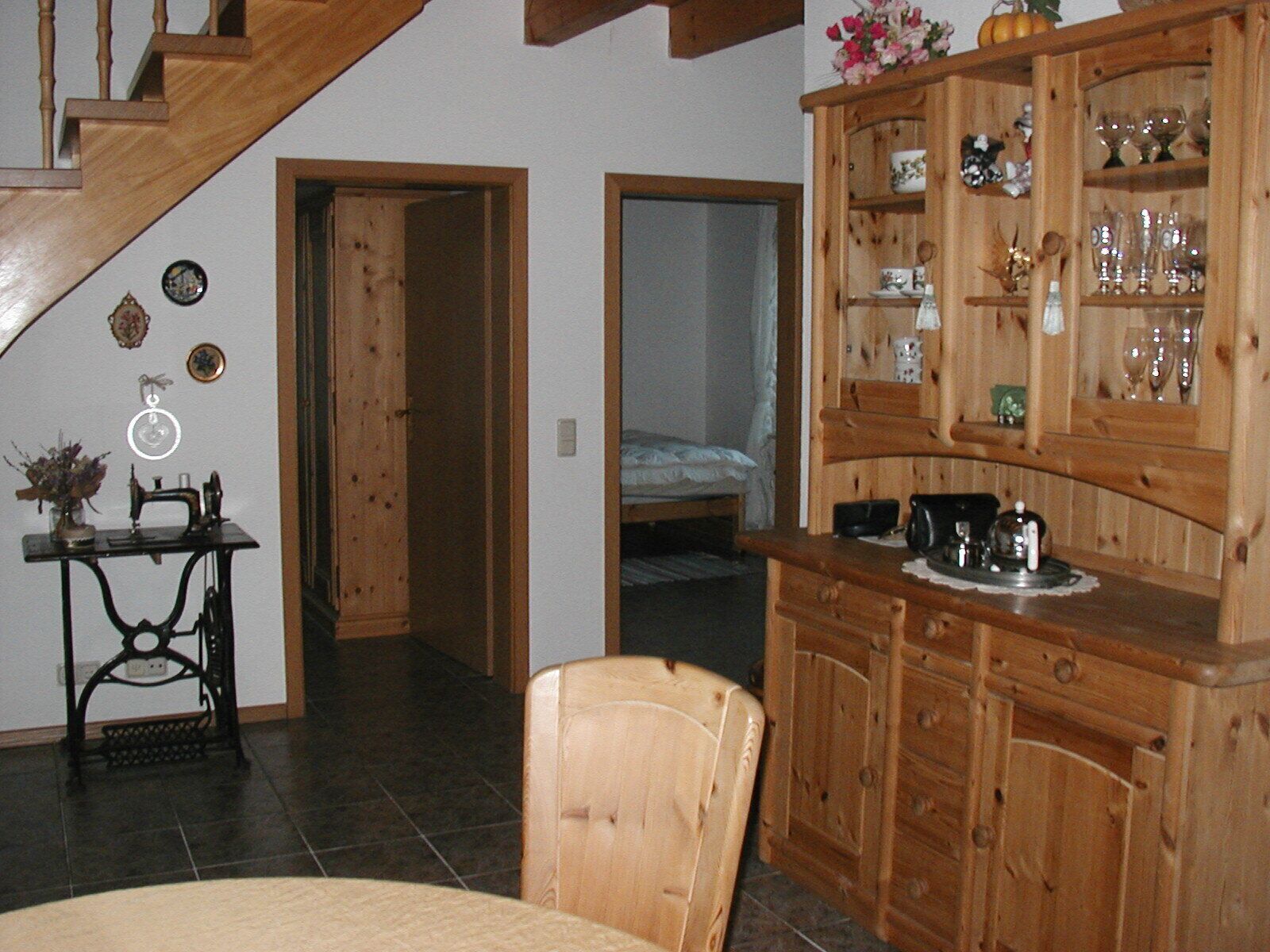 Quietly located non-smoking holiday bungalow with garage in the countryside