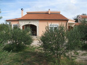 Exterior - Country house with pool and garden (Cista Velika)